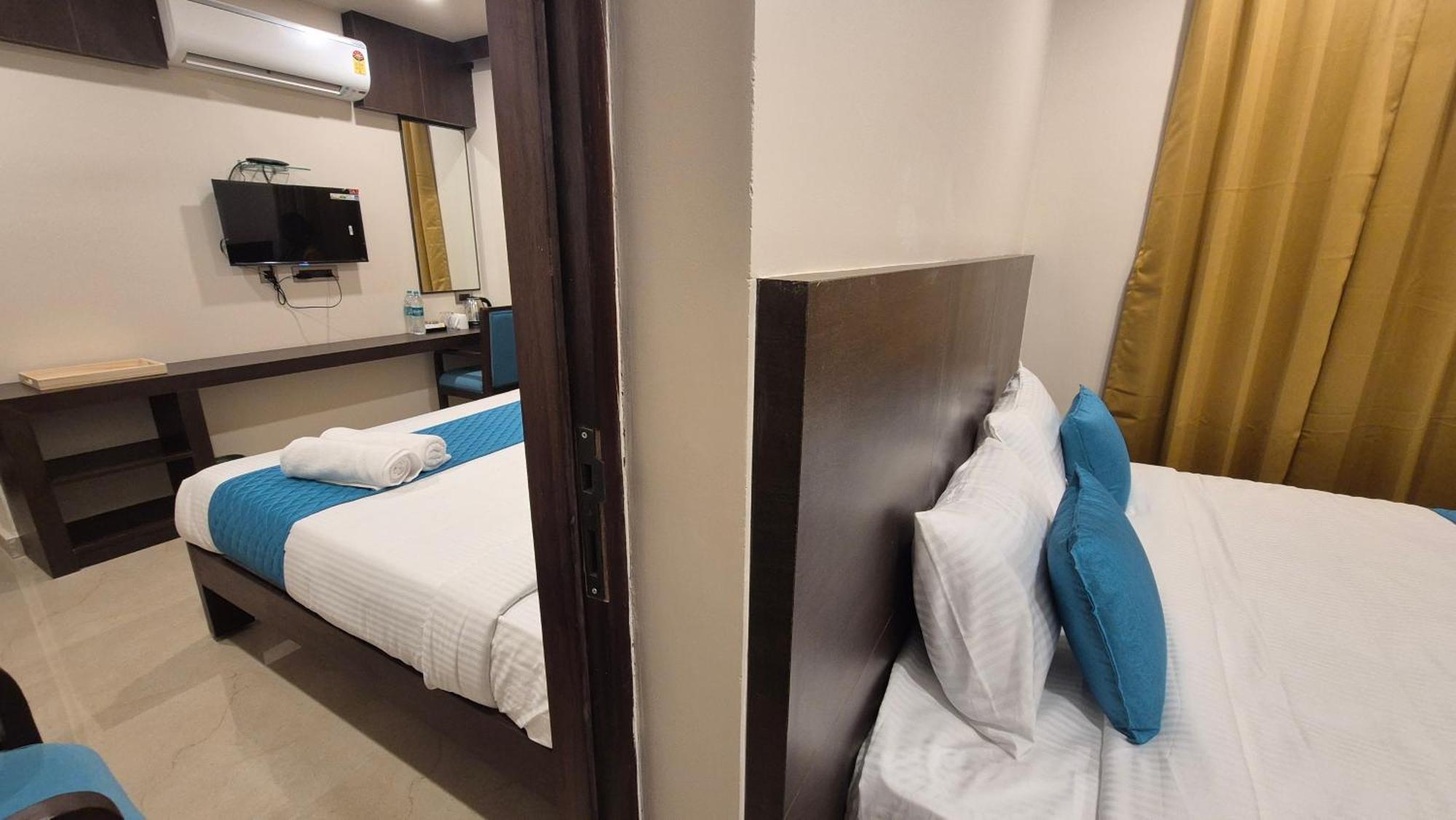 Hotel Janas ティルパティ エクステリア 写真