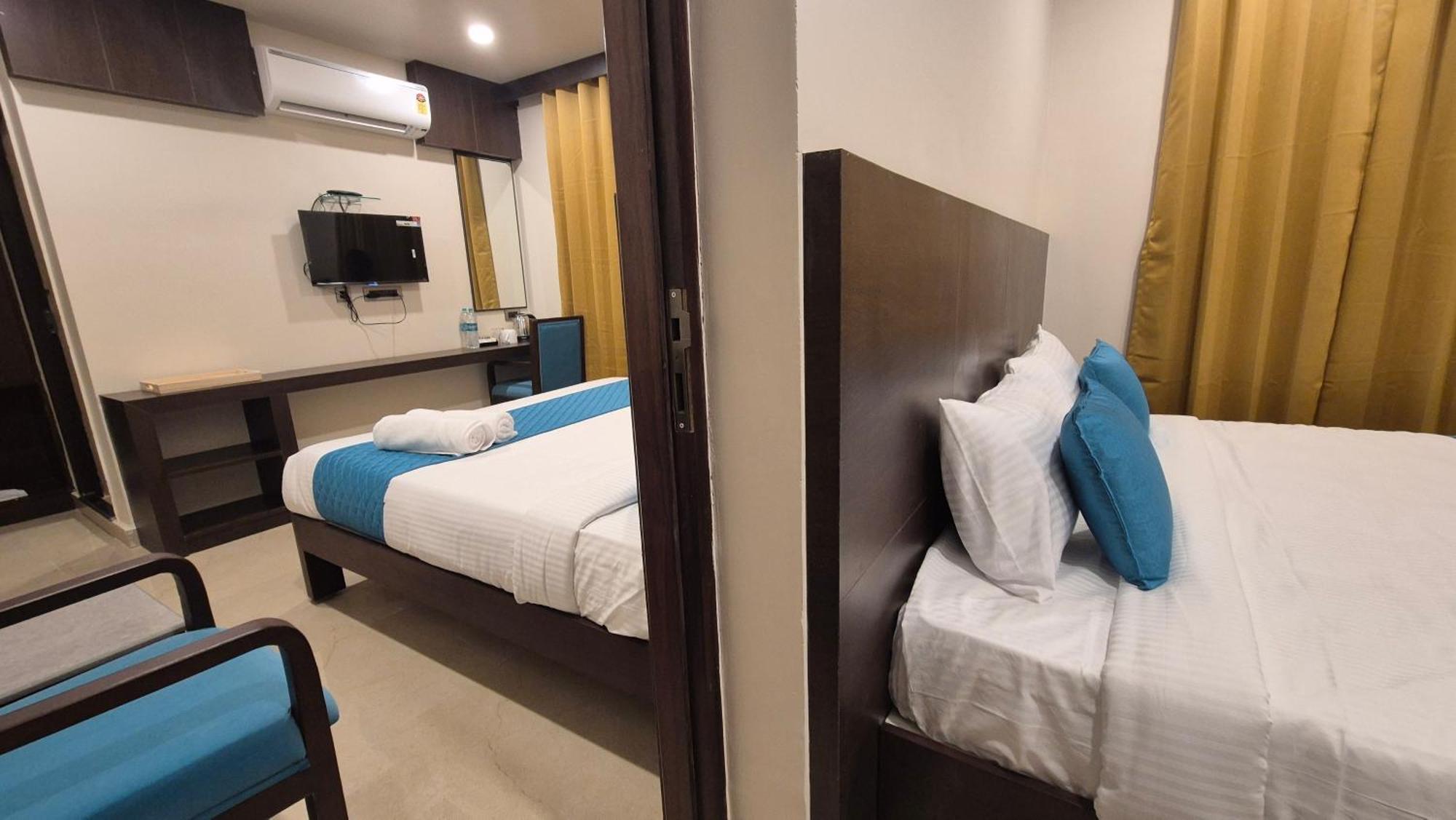 Hotel Janas ティルパティ エクステリア 写真