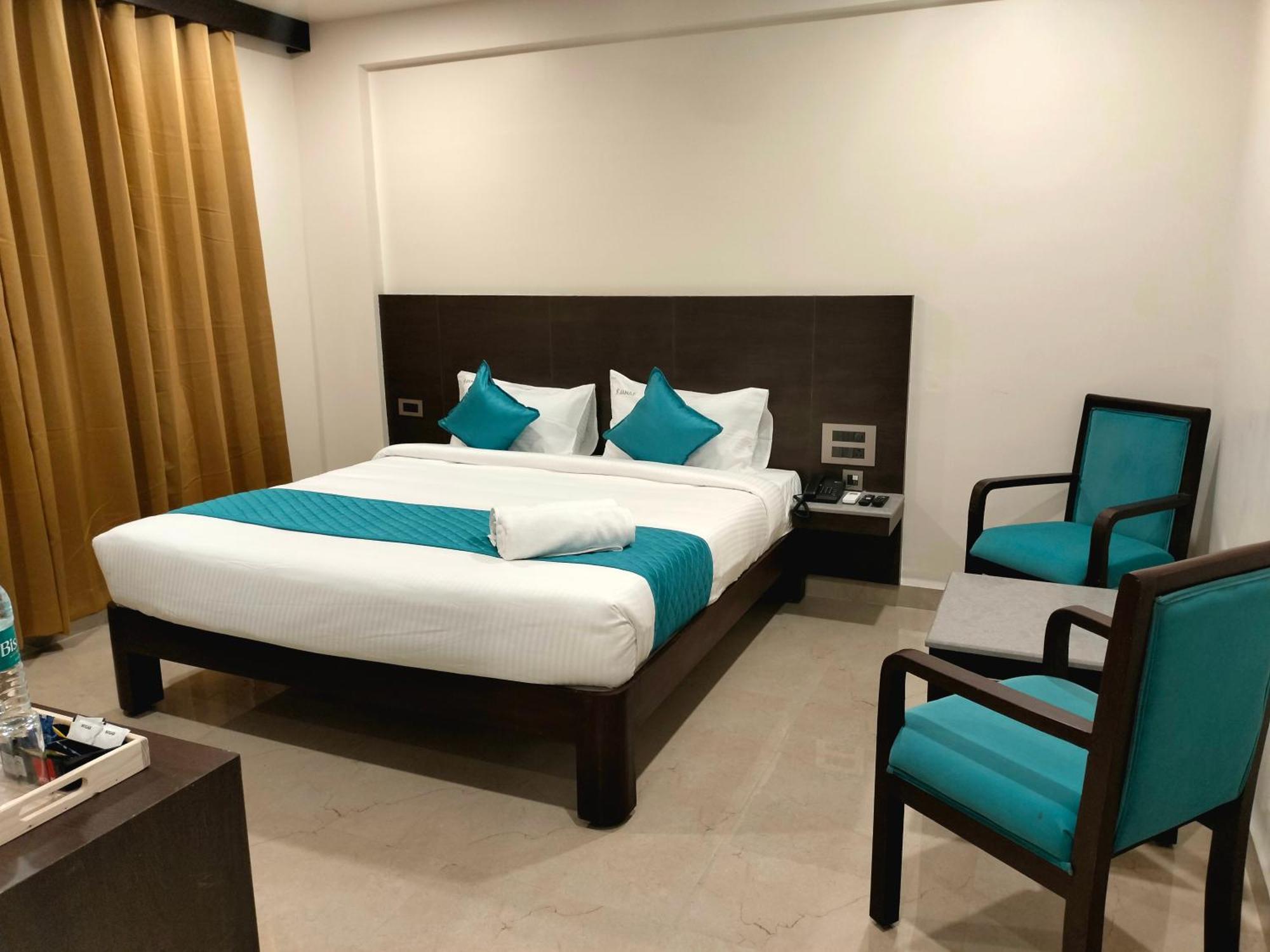 Hotel Janas ティルパティ エクステリア 写真