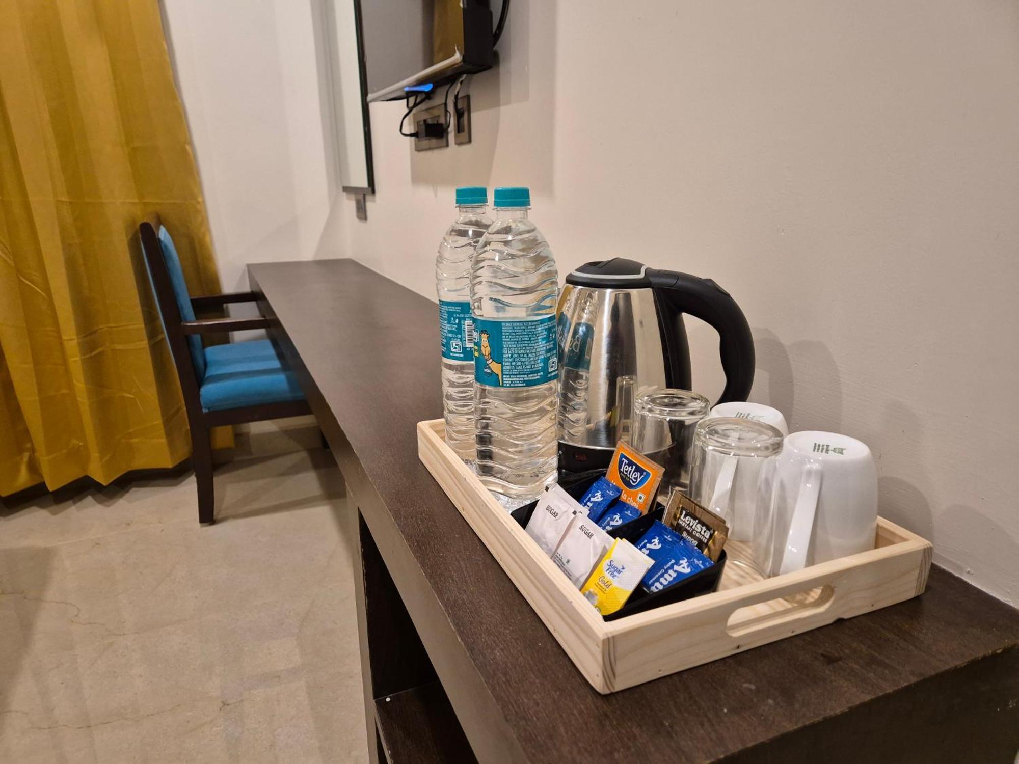Hotel Janas ティルパティ エクステリア 写真